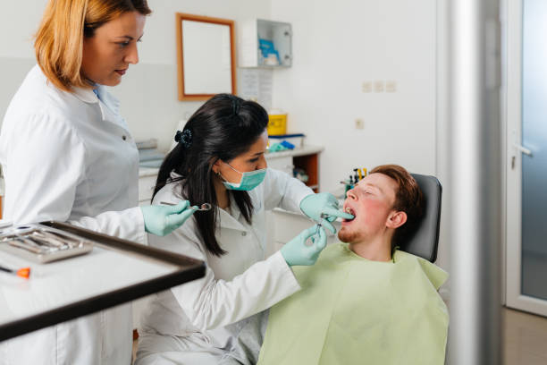 Best Knocked-Out Tooth Emergency  in Floresville, TX
